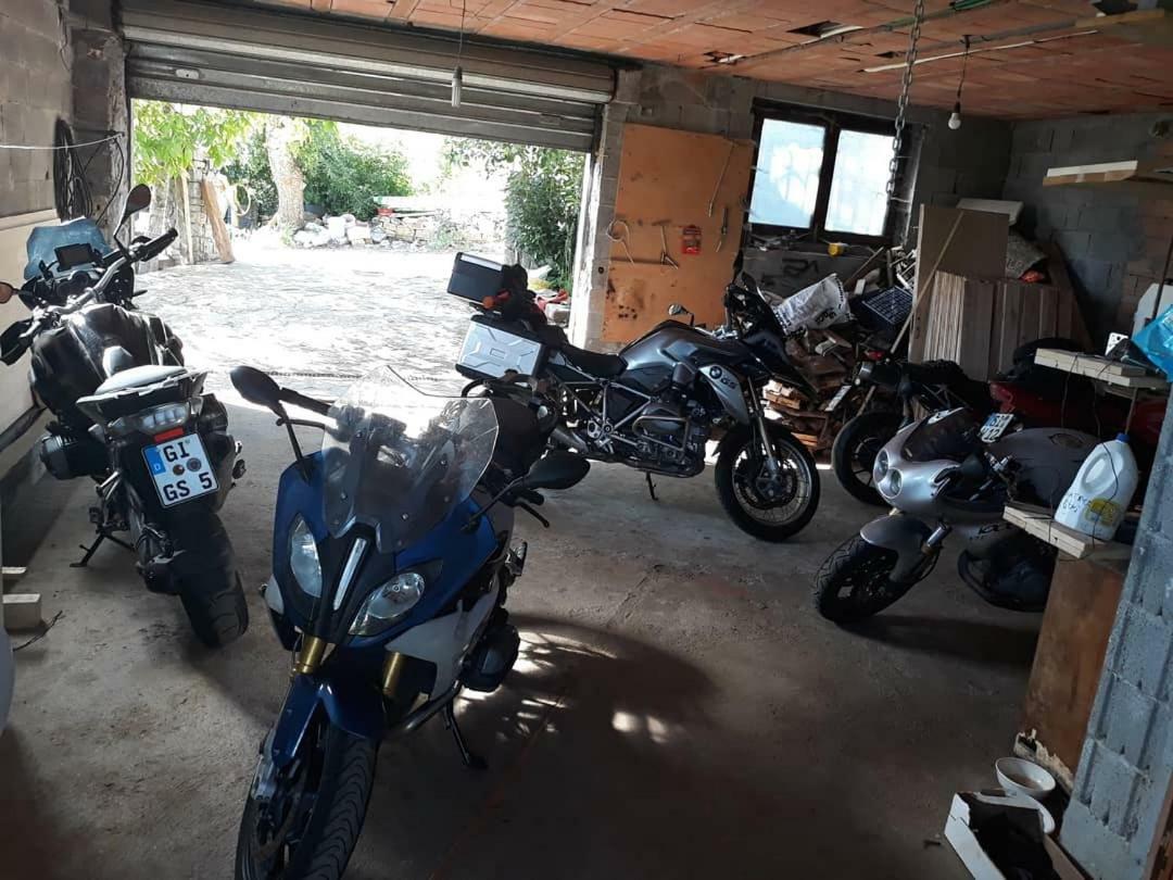 פוני B&B Gennargentu מראה חיצוני תמונה